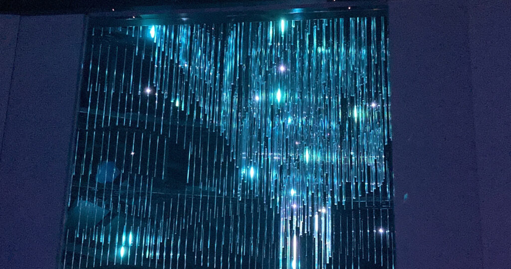 電力館 幻想的な空間