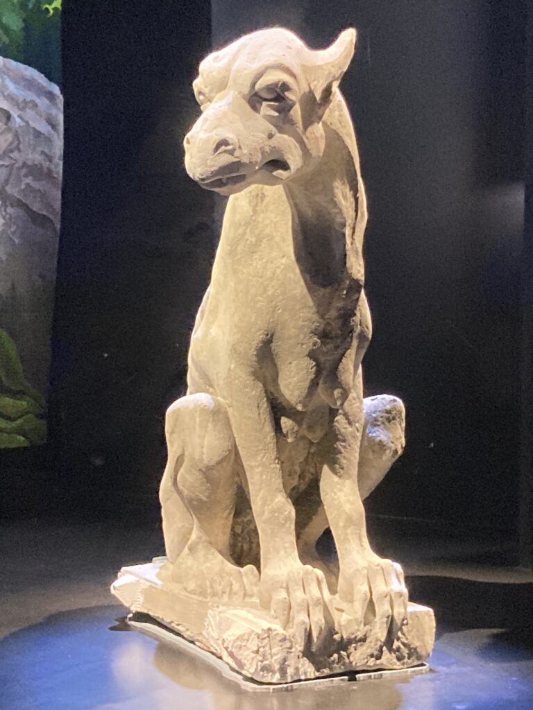 フランス館キマイラ象