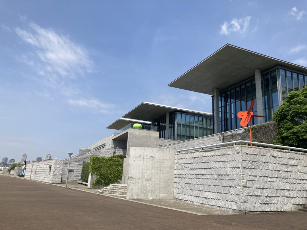 兵庫県立美術館