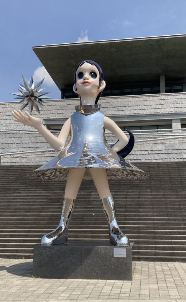 兵庫県立美術館 サン・シスター