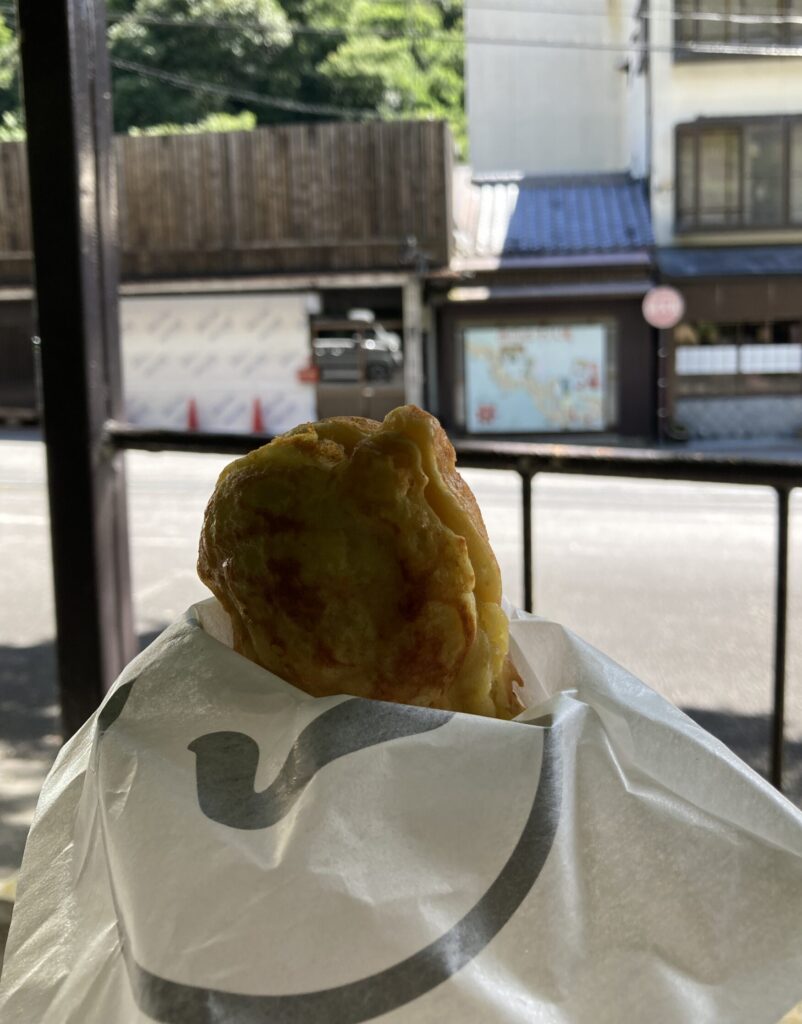 赤目滝へこきまんじゅう
