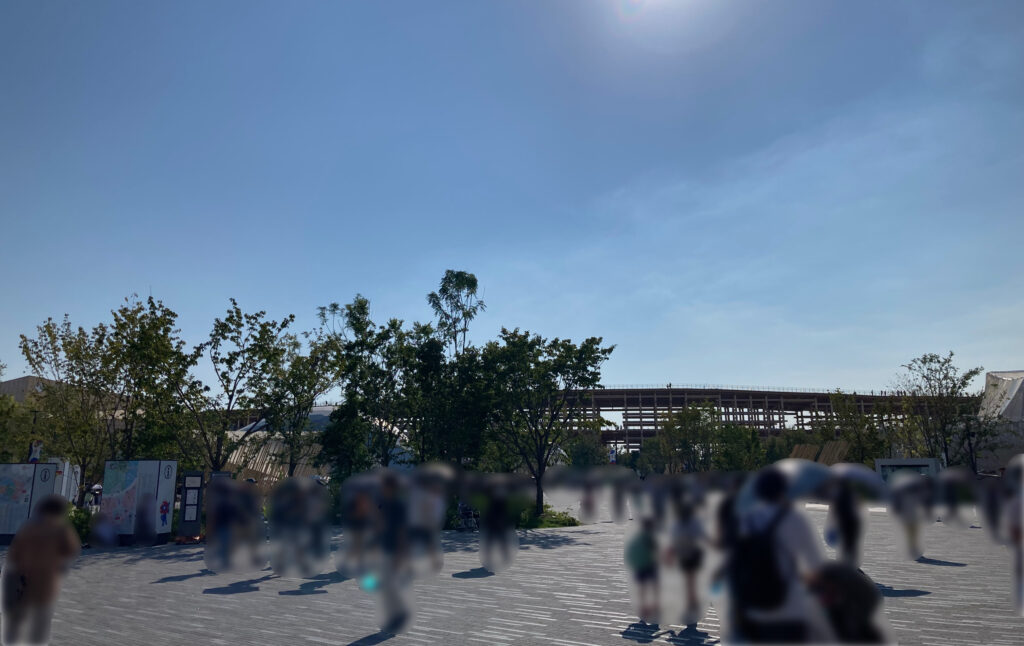 東ｹﾞｰﾄより入場