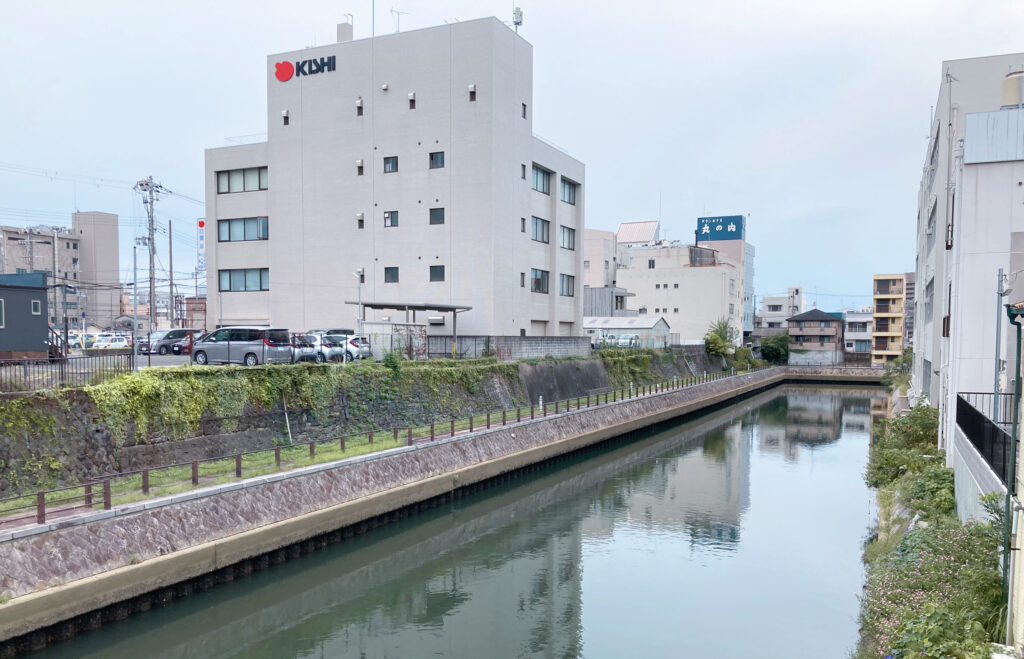 川を越える