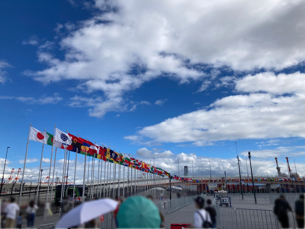東ゲートの国旗